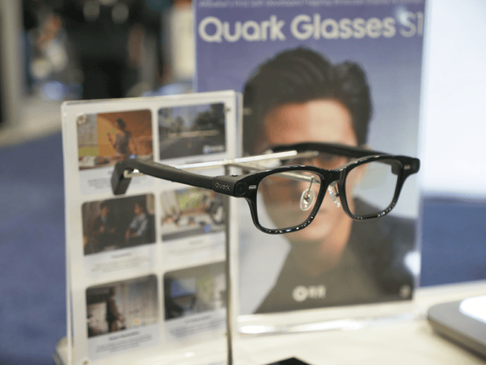 中國智慧眼鏡CES集體“亮劍”，誰能替代智慧手機？