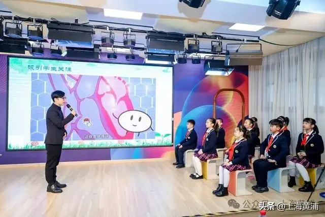 這所小學的同學，給黃浦文旅設計了一本臺歷！