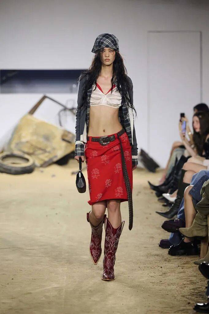 原創Markgong 2026春夏系列，強悍柔美，不羈的女性形象