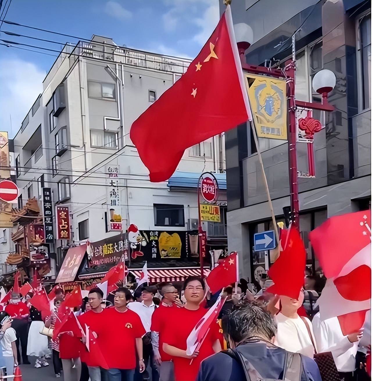 原創日本終於發現：攔住了中國移民，就只能讓穆斯林移民上街宣示主權