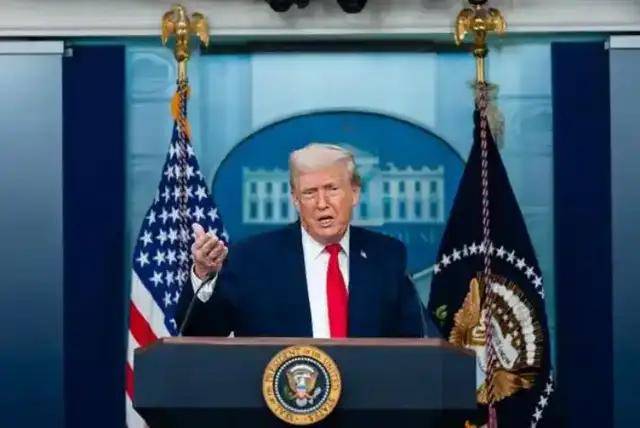 原創特朗普領導下，移民管理局聯邦特工光天化日殺人，騷亂越來越大