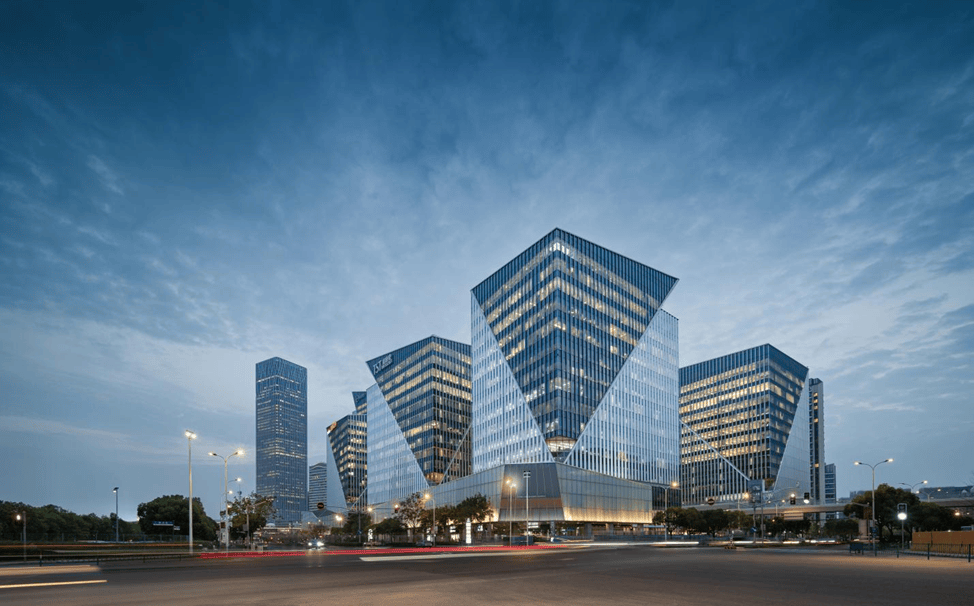 辦公租賃逆勢增長72％，陸家嘴集團“深耕內功”的一年